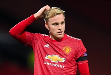 Tiền vệ MU được khuyến khích rời Old Trafford tìm kiếm vinh quang