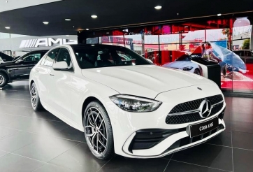 Xe sang đua nhau giảm giá lên đến 600 triệu đồng