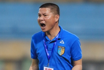 VIDEO: HLV Chu Đình Nghiêm nghẹn ngào chia tay Hà Nội FC