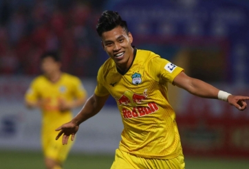 Sao HAGL tỏa sáng đúng lúc mang về chiến thắng kịch tính cho đội nhà