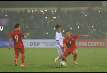 Những siêu phẩm ấn tượng của các hậu vệ ĐTQG Việt Nam