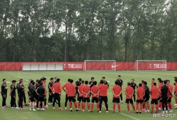 Báo Trung Quốc: 'Việt Nam chế giễu ĐTQG vì gọi cầu thủ nhập tịch'