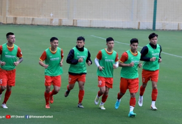 Hùng Dũng và các tân binh háo hức trong buổi tập đầu tiên của ĐT Việt Nam