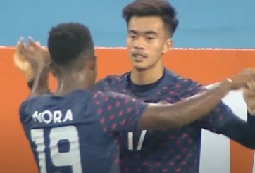 VIDEO: 'Ông vua tự xưng của Đông Nam Á' hủy diệt 'đội bóng tí hon'