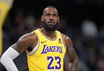 LeBron James phản ứng trước tin đồn về tương lai