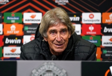 HLV Real Betis gửi thông điệp thách thức MU