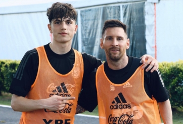 Gặp họa tại MU, fan ruột Ronaldo lỡ cơ hội sát cánh cùng Messi