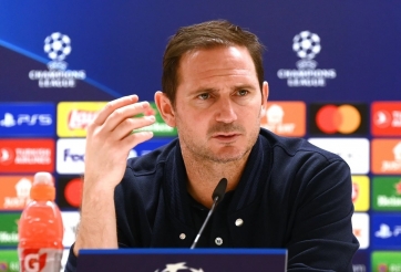 HLV Lampard 'mỉa mai' MU và Arsenal để bao biện cho thất bại của Chelsea