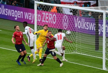 Giành ngôi đầu bảng, tuyển Anh lập kỉ lục buồn tại Euro