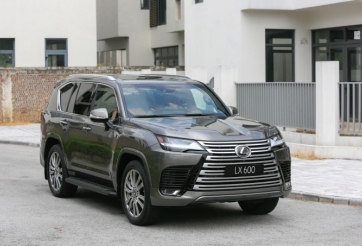 Lexus đồng loạt tăng giá: Xe 'chủ tịch' tăng đến 400 triệu