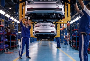 HOT: Xe ô tô sản xuất trong nước sắp được giảm 50% phí trước bạ