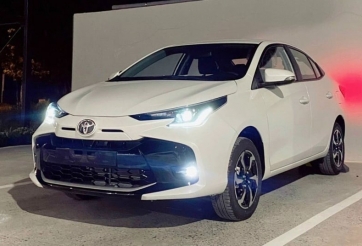 Bất ngờ giá bán lại của Toyota Vios 2023 'siêu lướt' chưa đăng ký biển số