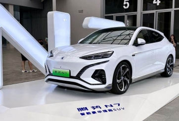 SUV cùng phân khúc VinFast VF 8 'gây sốt' với lượng đơn hàng kỷ lục sau 24h ra mắt