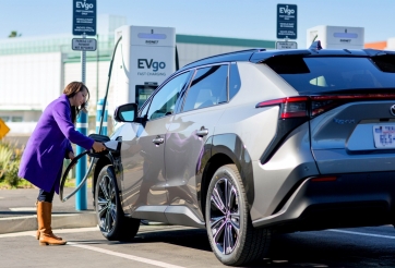 Toyota sắp có xe điện sạc siêu nhanh 10 phút, di chuyển 1.500 km