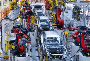 Có lợi thế về phí trước bạ, nguồn cung ô tô lắp ráp trong nước vẫn giảm mạnh