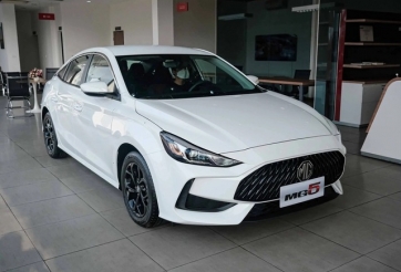 Đối thủ của Mazda3 sắp có thêm bản số sàn với mức giá rẻ, hướng đến nhóm khách chạy dịch vụ