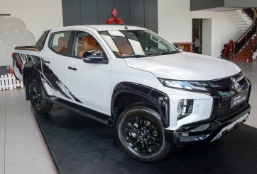 Xe bán tải nhập khẩu 'chạy đua' giảm giá, quyết so kè Ford Ranger