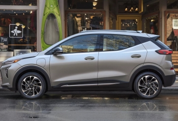 Dây sạc pin ô tô điện tiềm ẩn nguy cơ gây nguy hiểm cho người dùng