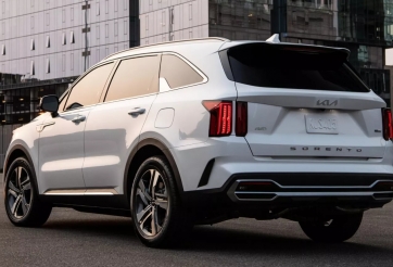 Đối thủ của Hyundai Santa Fe 'lĩnh án' triệu hồi do lỗi liên quan đến camera lùi