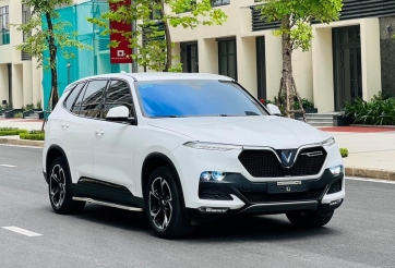 Ngỡ ngàng mức giá chào bán của VinFast Lux SA2.0 cũ chỉ sau 1 năm lăn bánh