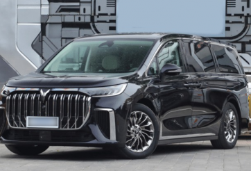 MPV đối thủ của Toyota Alphard 'gây sốt' với lượng đơn hàng khủng trong ngày đầu mở bán