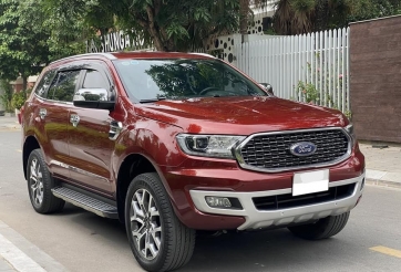 Sau 3 năm lăn bánh, Ford Everest cũ rao bán lại với mức giá khó tin