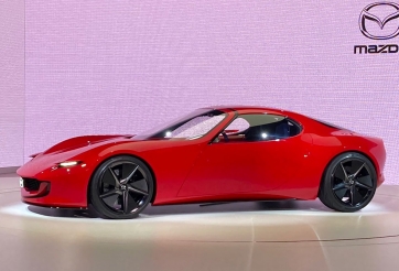 Mazda vén màn mẫu xe thể thao hai cửa sử dụng động cơ xoay đình đám