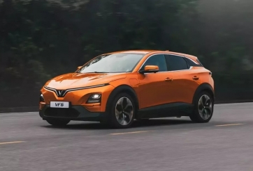 Khách mua xe điện VinFast sẽ phải đặt cọc để thuê pin, cao nhất 70 triệu đồng