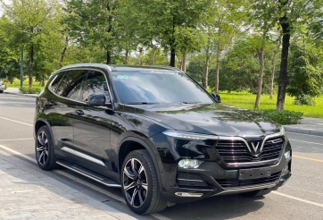 Sau 2 năm lăn bánh, VinFast Lux SA2.0 chạy lướt rao bán lại với mức giá khó tin