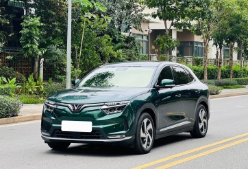 Bất ngờ giá chào bán của VinFast VF8 'siêu lướt' mới lăn bánh vỏn vẹn hơn 3.000 km