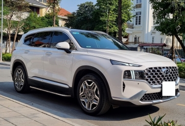 Hyundai Santa Fe chạy lướt xuống giá khó tin chỉ sau 1 năm lăn bánh