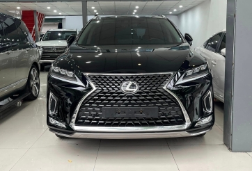 Lexus RX 300 cũ xuống giá khó tin sau 4 năm lăn bánh