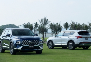 Tương tự Tucson, Hyundai Santa Fe cũng tăng giá trở lại, cao nhất đến 70 triệu đồng