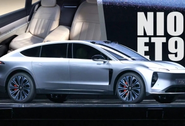 Vén màn sedan điện hạng sang sạc 5 phút chạy hơn 250 km, giá quy đổi từ 2,7 tỷ đồng