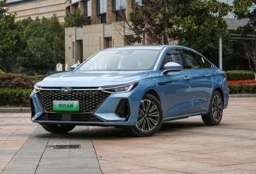 Chery Fengyun A8 - sedan ngang cỡ Toyota Camry mở bán trước, giá quy đổi từ hơn 440 triệu đồng