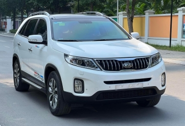 Sau 6 năm lăn bánh, Kia Sorento cũ rớt giá đến hơn nửa tỷ đồng