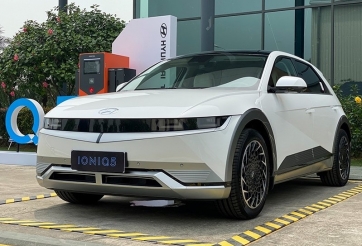 Hyundai Thành Công tung ưu đãi đặc biệt: Mua xe điện IONIQ 5 tặng bộ sạc treo tường