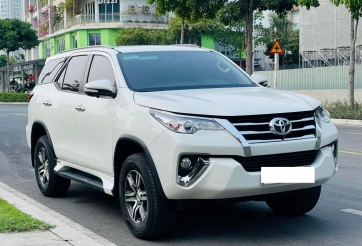 Mới chạy 18.000 km, SUV 7 chỗ Toyota Fortuner 'lướt' bán lại với giá khó tin