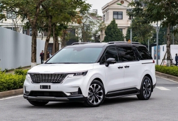 Sau 3 năm lăn bánh, MPV gia đình Kia Carnival 'lướt' lên sàn xe cũ với giá ngỡ ngàng