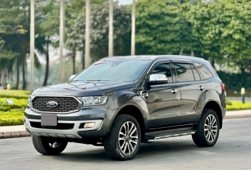 Ford Everest 'lướt' mới lăn bánh 3 năm đã mất giá ngang một chiếc Toyota Vios