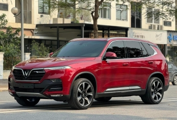 Sau 3 năm lăn bánh, VinFast Lux SA2.0 chạy lướt lên sàn xe cũ với giá rẻ ngỡ ngàng