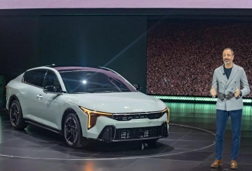 Kia K4 2025 chính thức trình làng: Lột xác toàn diện, phả hơi nóng lên Mazda3, Civic