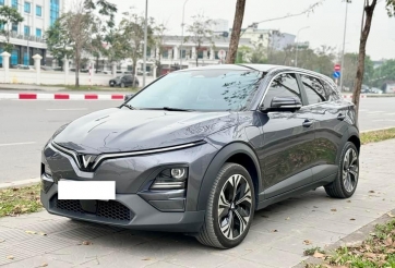 Mới lăn bánh 3.000 km, VinFast VF 6 2024 đã được bán lại với mức giá ngỡ ngàng
