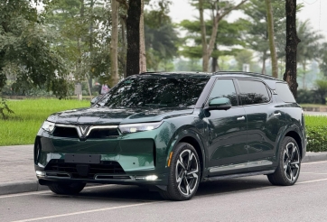 SUV điện VinFast VF 9 'lướt' xuống giá bao nhiêu chỉ sau 1 năm lăn bánh?