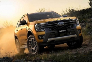 Ford Everest 'cân' cả phân khúc, bán nhiều xe hơn các đối thủ cộng lại