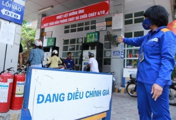 Giá xăng dầu trong nước quay đầu giảm mạnh đến hơn 700 đồng/lít