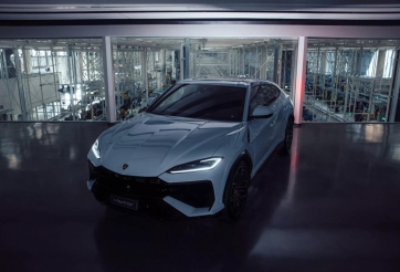 Siêu SUV lai điện Lamborghini Urus SE báo giá gần 14,8 tỷ tại Việt Nam, cạn xăng vẫn chạy được 55 km