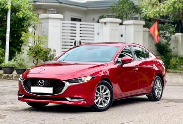 Ngỡ ngàng giá chào bán của Mazda3 'siêu lướt' mới lăn bánh vỏn vẹn 7.000 km