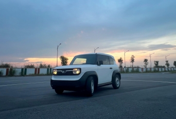 VinFast VF 3 bản thương mại chạy thử tại nhà máy sản xuất