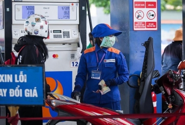 Sau 2 phiên giảm liên tiếp, giá xăng trong nước quay đầu tăng nhẹ